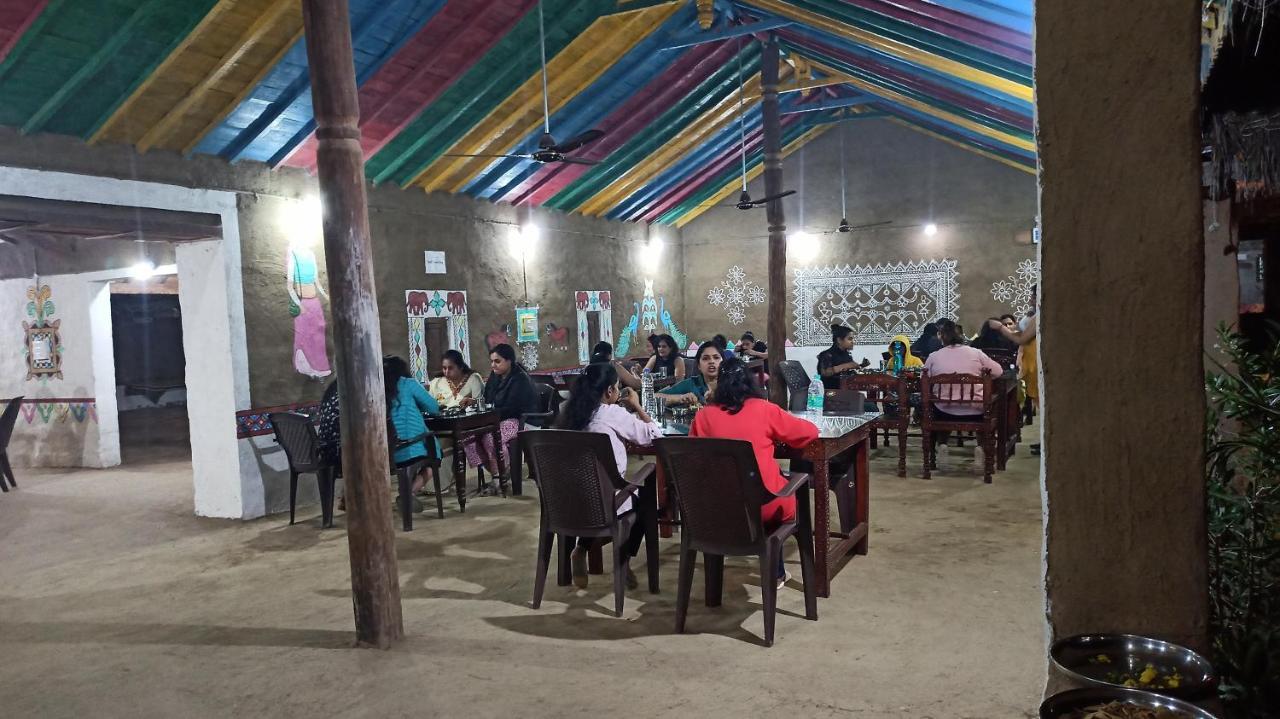 Kutir Craft Village Resort Bherandiāla Екстериор снимка