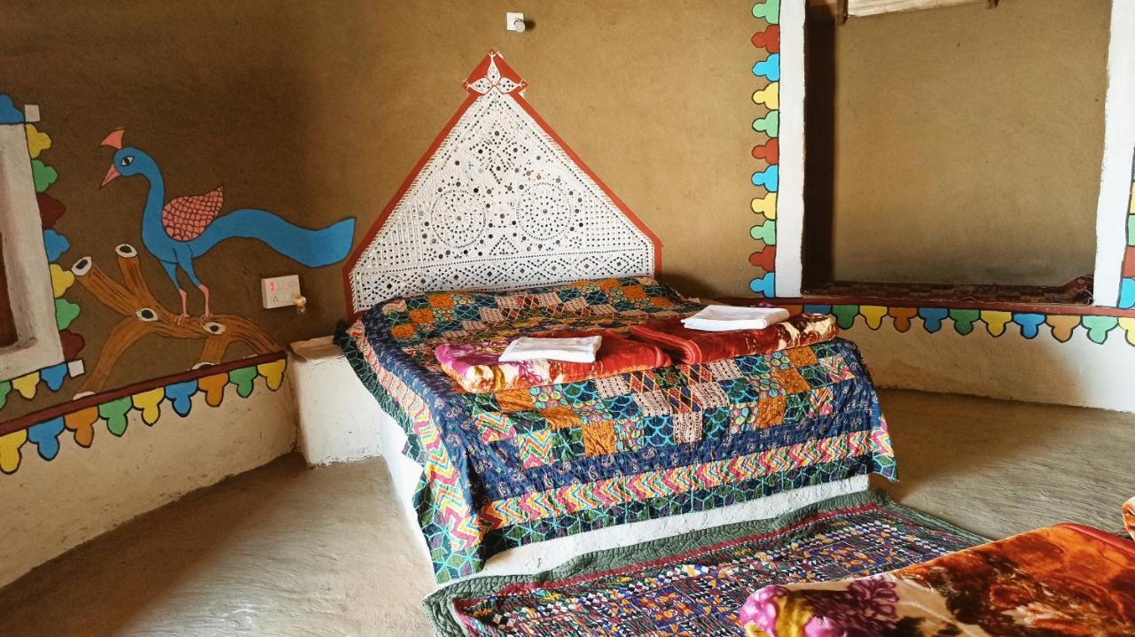 Kutir Craft Village Resort Bherandiāla Екстериор снимка