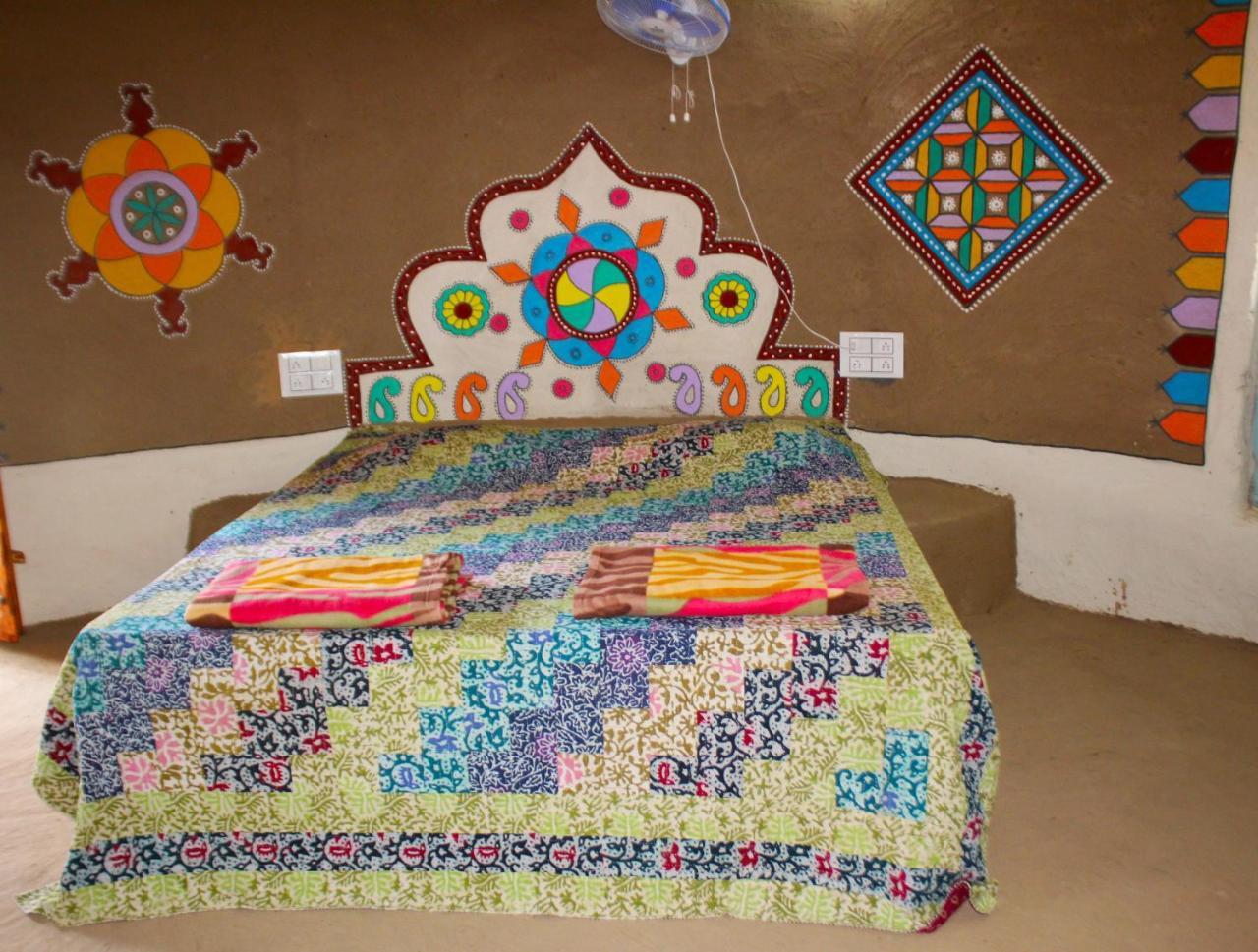 Kutir Craft Village Resort Bherandiāla Екстериор снимка