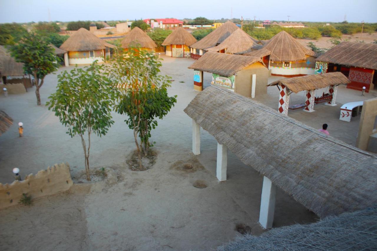 Kutir Craft Village Resort Bherandiāla Екстериор снимка