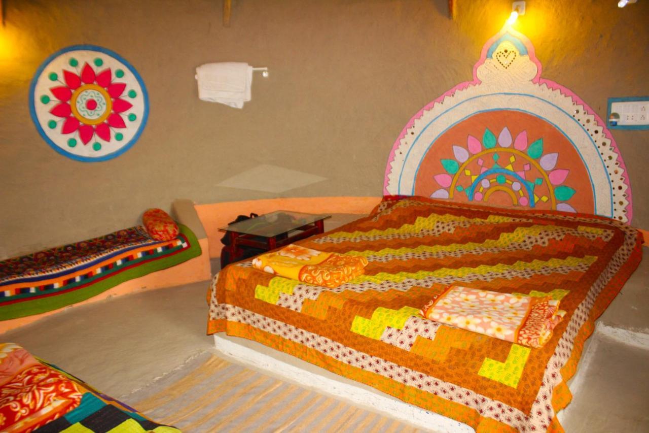 Kutir Craft Village Resort Bherandiāla Екстериор снимка