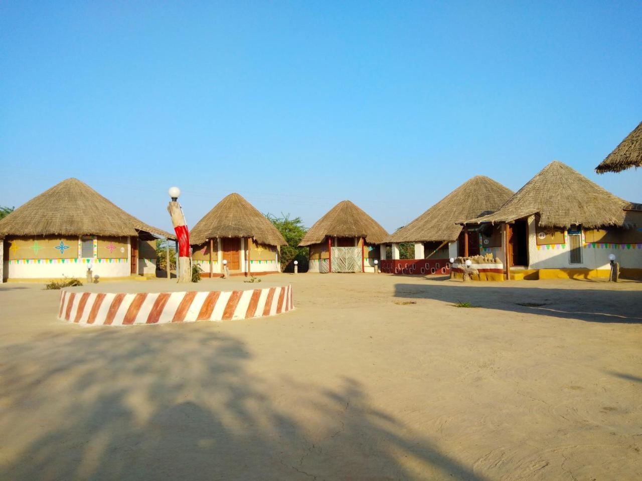 Kutir Craft Village Resort Bherandiāla Екстериор снимка