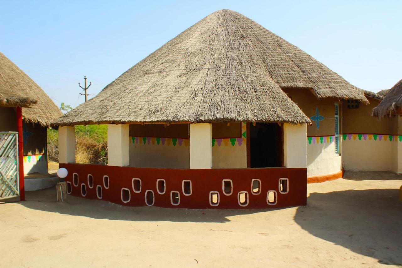 Kutir Craft Village Resort Bherandiāla Екстериор снимка