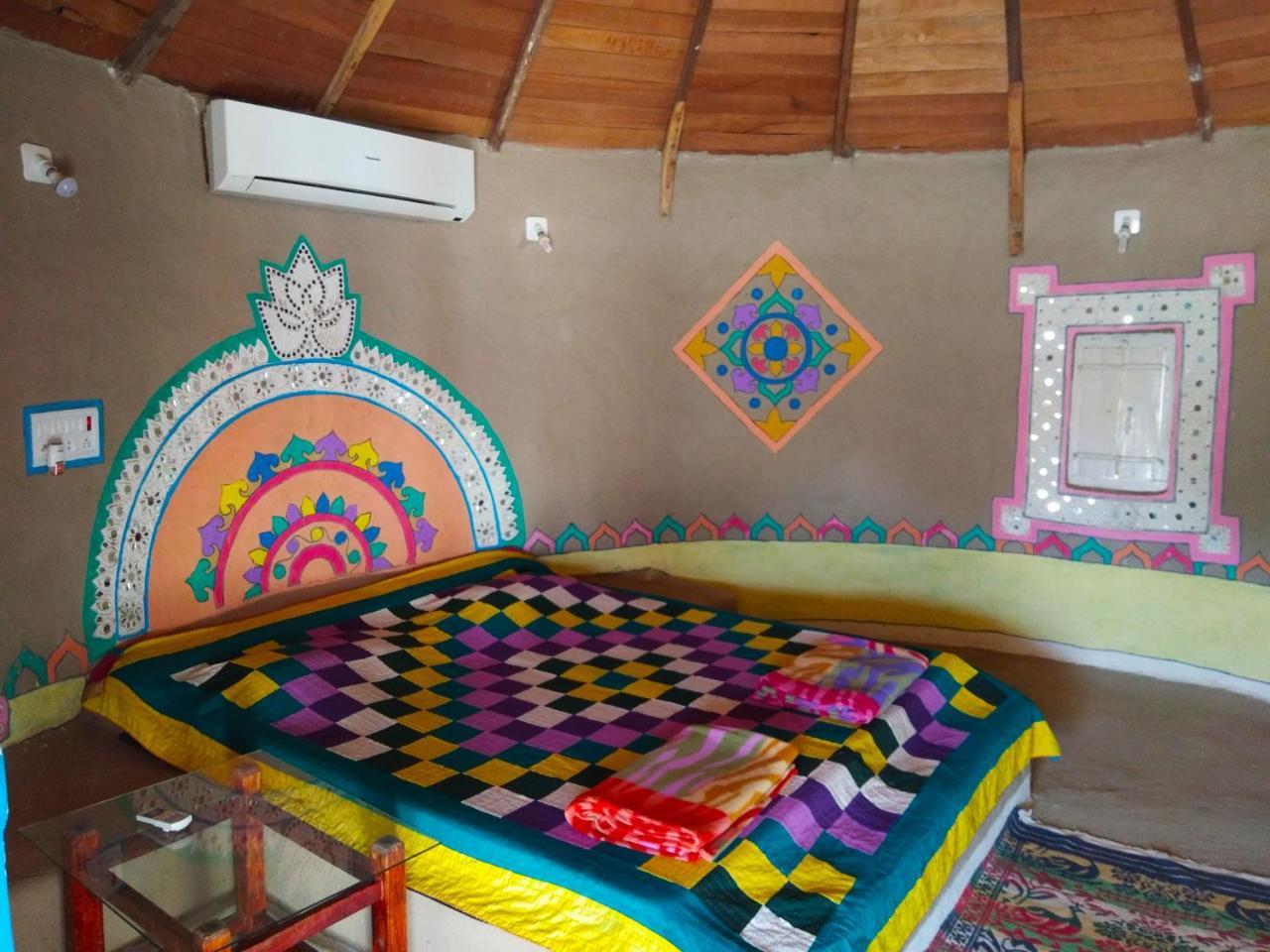 Kutir Craft Village Resort Bherandiāla Екстериор снимка